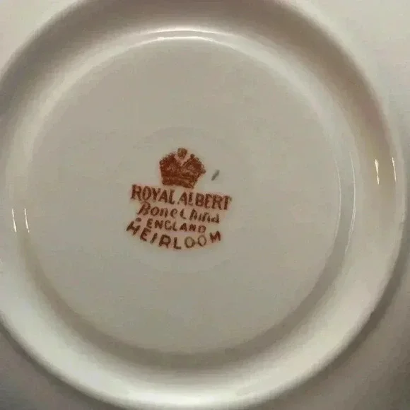 Royal Albert Heirloom Footed  Cup &
Saucer england - Picture 5 of 16